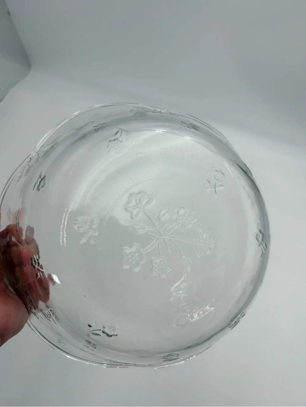 Vintage Anchor Hocking “Savannah” Floral Embossed Large Clear Glass Serving Bowl